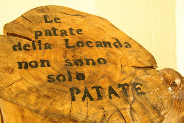 Siloe-CenaSolidale-Locanda-Acerra-2012-11-10-MaurizioPannico0010.JPG